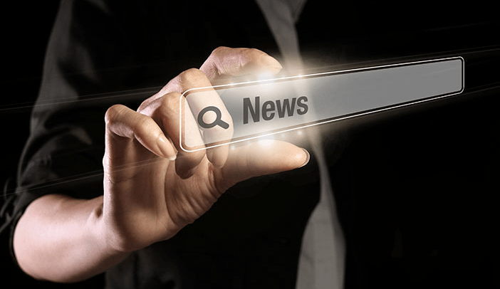 news online search bar pinched by a womans hand